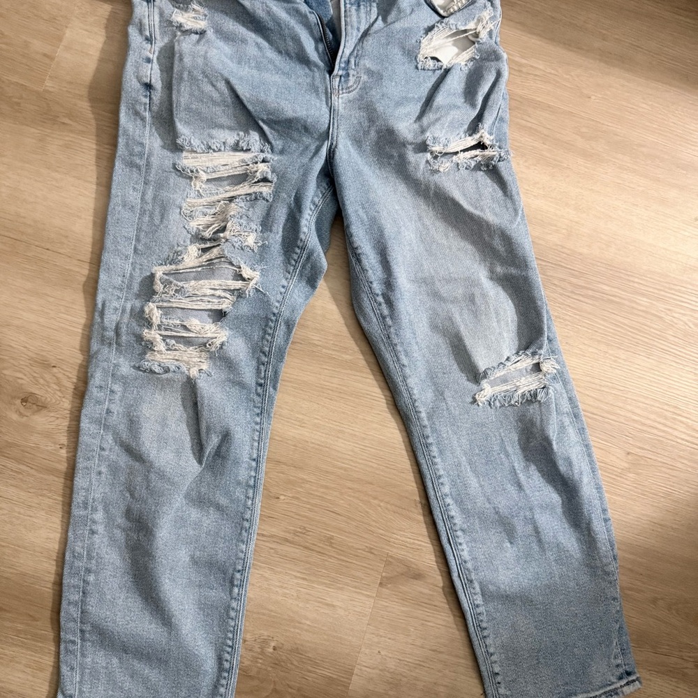American Eagle Stretch Light Blue Distressed Womens Jeans